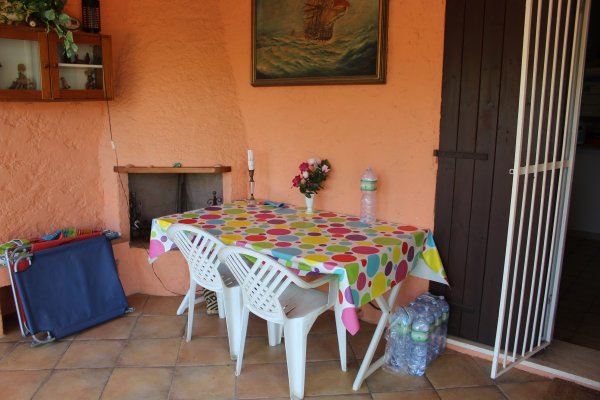 Esterno