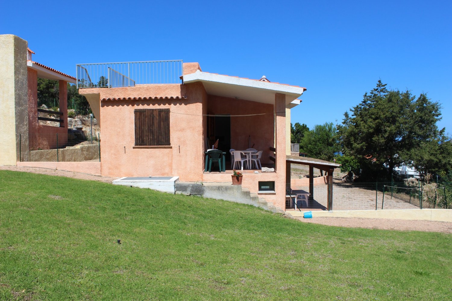 Esterno